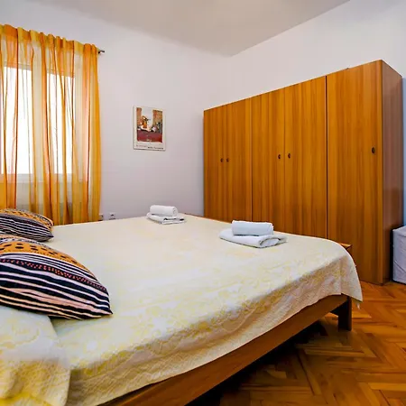 Rm With Terrace Daire Rovinj